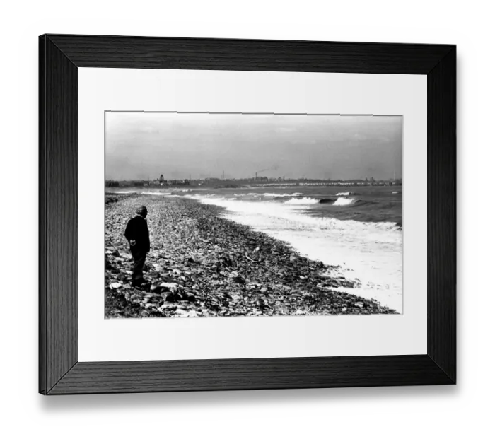 Framed Print : General views of the Northumberland village of Cambois. 27  /  04  /  72