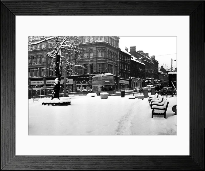 Framed Print : Winter weather 1972. Heavy snow on Grainger Street and Westgate Road, Newcastle. 01 / 02 / 72 Framed Print : Winter weather 1972. Heavy snow on Grainger Street and Westgate Road, Newcastle. 01 / 02 / 72