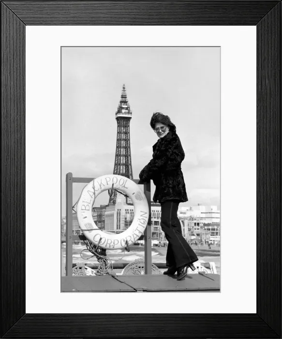 Framed Print : Glamour: Beach Fashion at Blackpool. March 1975 75-1705-010