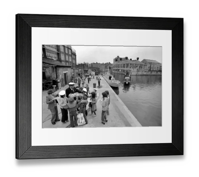 Framed Print : Children: Humour: Mutiny at City Road Basin: It was almost mutiny at the City Road Basin Framed Print : Children: Humour: Mutiny at City Road Basin: It was almost mutiny at the City Road Basin