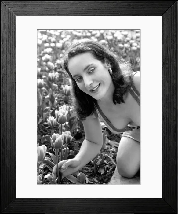 Framed Print : 21 years old Marie France in her local park. April 1975 75-2111-010