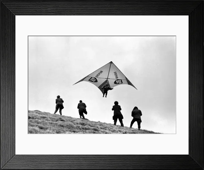 Framed Print : British Kite Team. With the World Hang Gliding Championships taking place in Australia Framed Print : British Kite Team. With the World Hang Gliding Championships taking place in Australia
