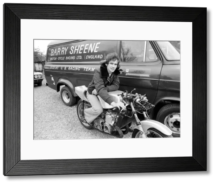 Framed Print : Britains top motor-cycling ace Barry Sheene aged 24 Framed Print : Britains top motor-cycling ace Barry Sheene aged 24