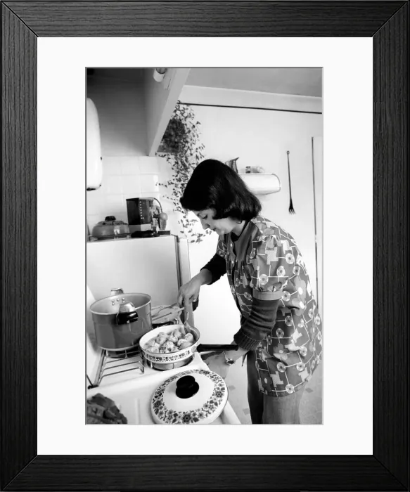 Framed Print : French housewife Mrs Maria Quaranta in the kitchen. April 1975 75-2072-011 Framed Print : French housewife Mrs Maria Quaranta in the kitchen. April 1975 75-2072-011