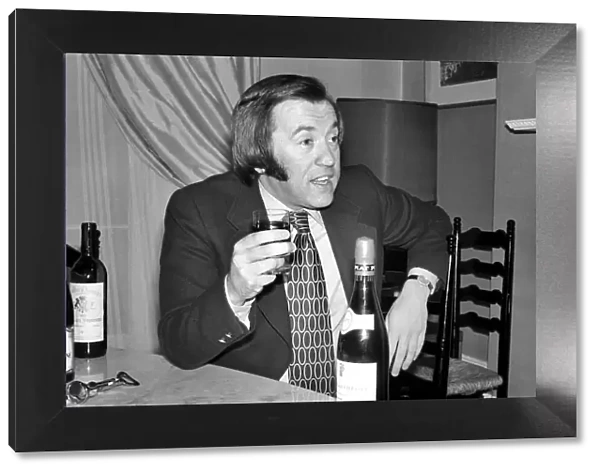 Wine: Mr. David Frost. March 1975 75-01338-003