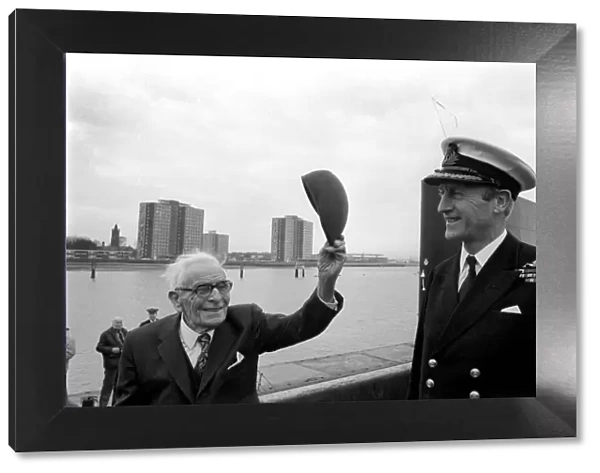 Old: Man: Submarine: Navy: Mr. Jim Chapman (103). March 1975 75-01273-001