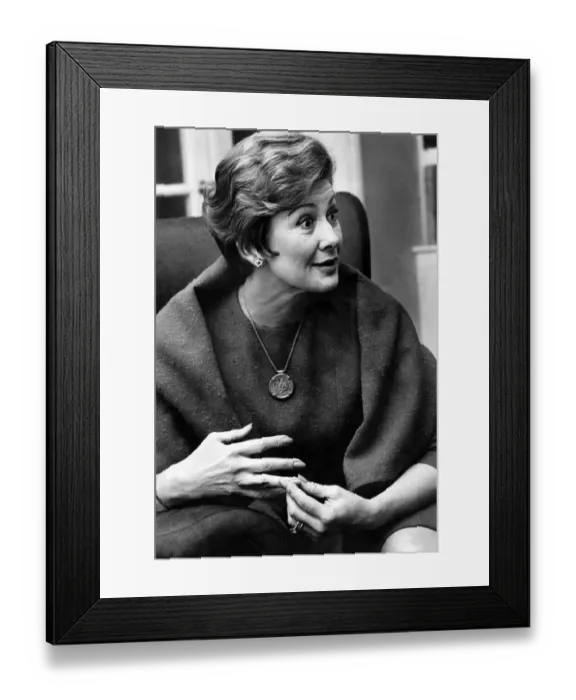 Framed Print : Dinah Sheridan Pictured in her home in Notting Hill Gate. February 1967 P008054 Framed Print : Dinah Sheridan Pictured in her home in Notting Hill Gate. February 1967 P008054