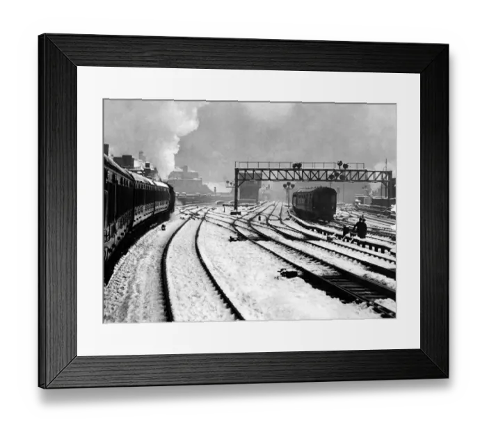 Framed Print : The Manchester winter wonderland in December 1950. The railways could keep going when Framed Print : The Manchester winter wonderland in December 1950. The railways could keep going when