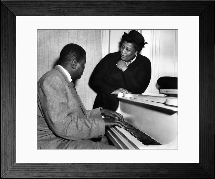 Framed Print : Ella Fitzgerald and Oscar Peterson, Jazz singer and piano specialists arrive in England Framed Print : Ella Fitzgerald and Oscar Peterson, Jazz singer and piano specialists arrive in England