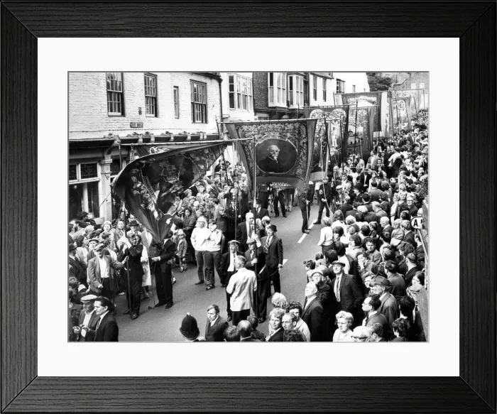 Framed Print : Durham Miners Gala - Crowds march through the city