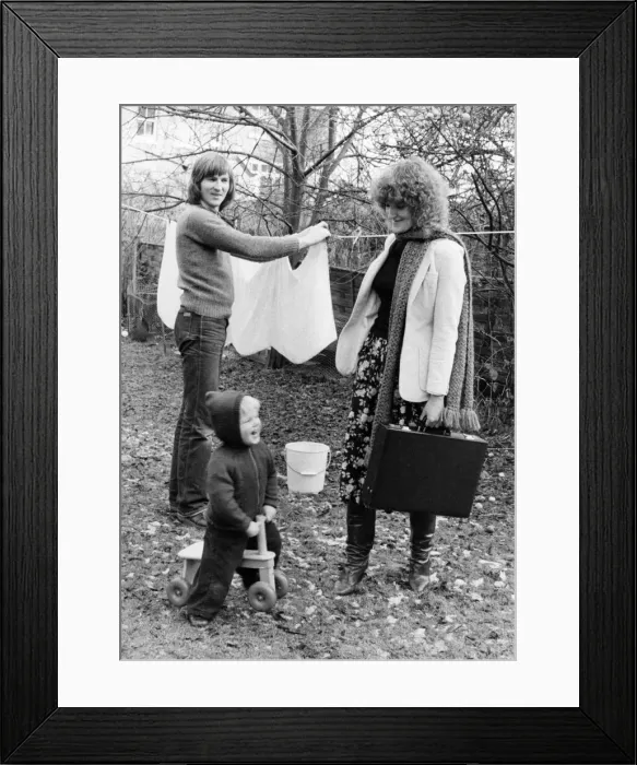 Framed Print : The Fullmans - left to right - Peter, Jody aged two and breadwinner Mum Paula Framed Print : The Fullmans - left to right - Peter, Jody aged two and breadwinner Mum Paula