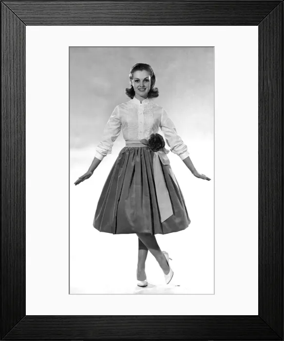 Framed Print : Reveille Fashions: Roma Reeves modelling a balloon skirt Framed Print : Reveille Fashions: Roma Reeves modelling a balloon skirt