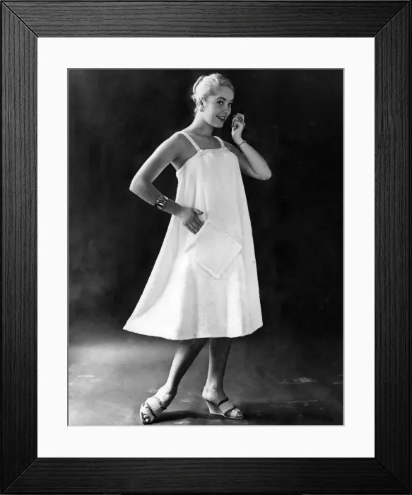Framed Print : Clothing Fashion: Verna Clarke modelling a summer dress. July 1958 P006907 Framed Print : Clothing Fashion: Verna Clarke modelling a summer dress. July 1958 P006907