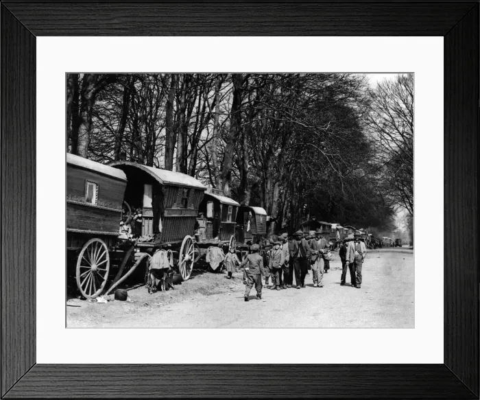 Framed Print : The temporary encampment of the gipseis near Epsom Downs. April 1937 P007201 Framed Print : The temporary encampment of the gipseis near Epsom Downs. April 1937 P007201