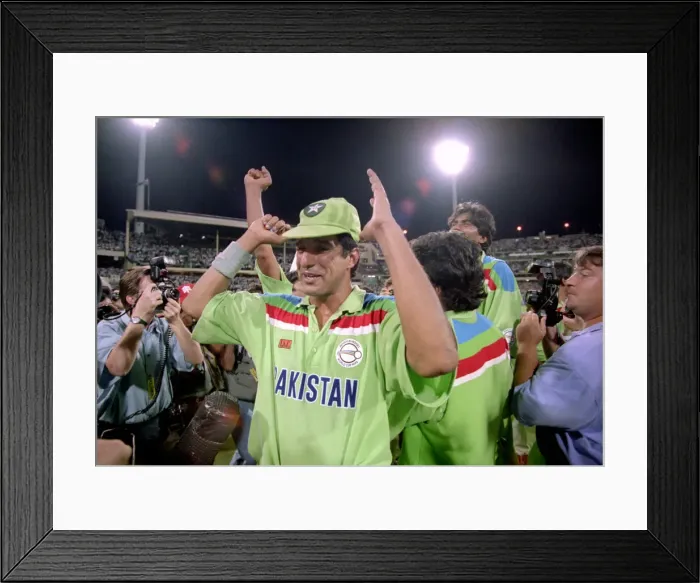 Framed Print : Cricket World Cup 1992 - Australia: Final: England v. Pakistan at Melbourne