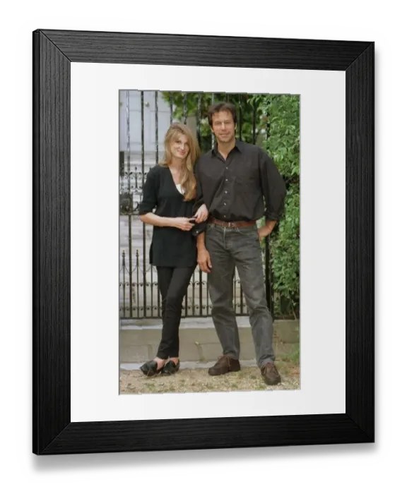 Framed Print : Jemima and Imran Khan outside the Goldsmiths South Richmond Home the day after Imran Khan