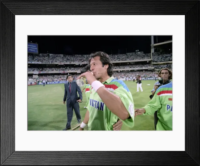 Framed Print : Cricket World Cup 1992 - Australia: Final: England v. Pakistan at Melbourne Framed Print : Cricket World Cup 1992 - Australia: Final: England v. Pakistan at Melbourne