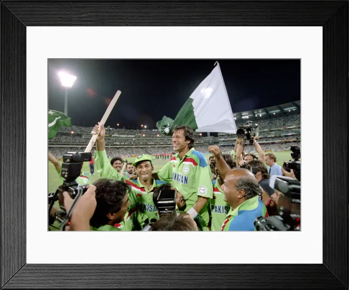 Framed Print : Cricket World Cup 1992 - Australia Final: England v. Pakistan at Melbourne Framed Print : Cricket World Cup 1992 - Australia Final: England v. Pakistan at Melbourne