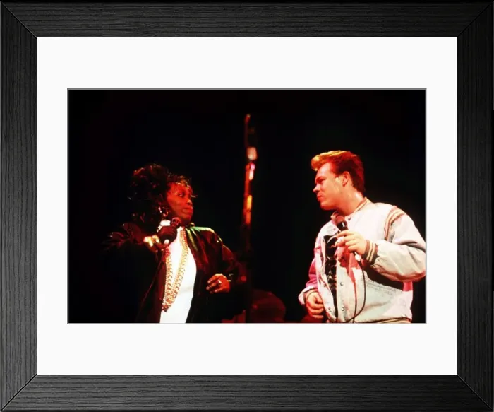 Framed Print : Ali Campbell of the Pop Group UB40 and Ruby Turner at Birmingham Heartbeat 1986 Framed Print : Ali Campbell of the Pop Group UB40 and Ruby Turner at Birmingham Heartbeat 1986