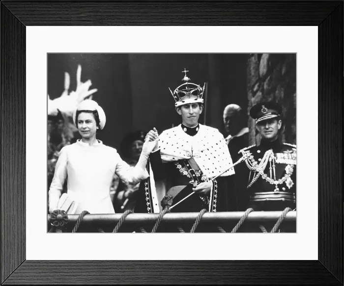 Framed Print : Investiture of Prince Charles at Caernarfon Castle with Queen Elizabeth Framed Print : Investiture of Prince Charles at Caernarfon Castle with Queen Elizabeth