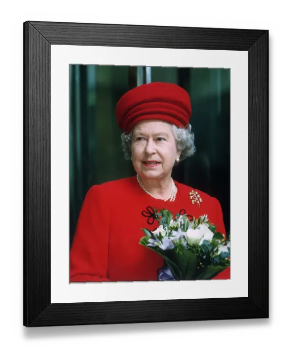 Framed Print : The Queen official visit November 1998 to open the new Financial Services Authority