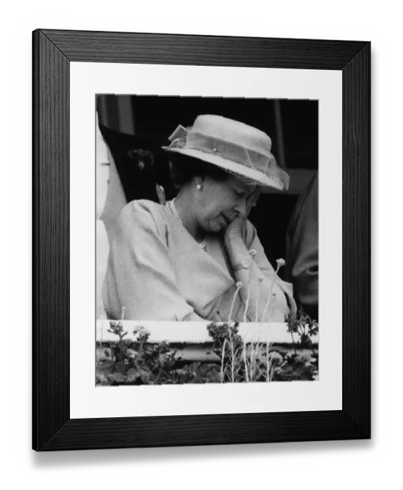 Framed Print : Queen Elizabeth II June 1985 The Queenat the 1985 Epsom Derby Horseracing
