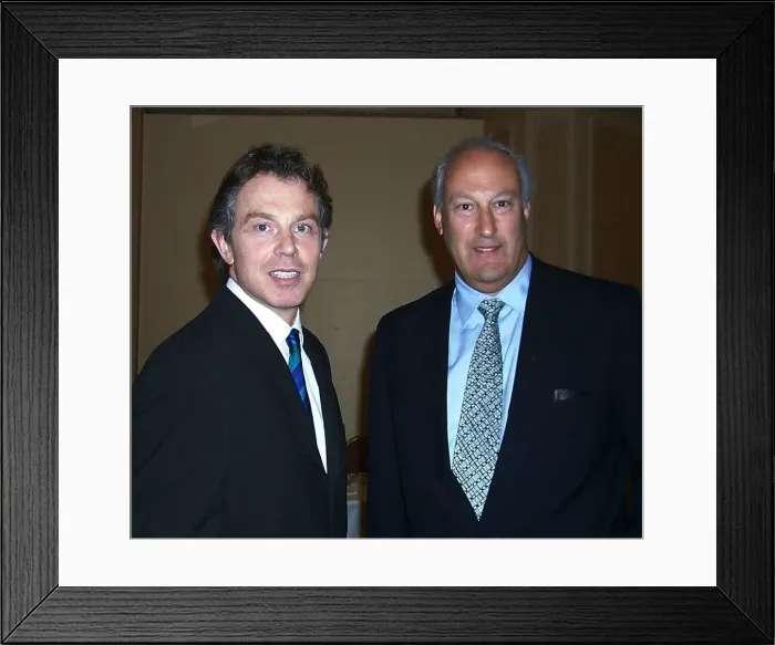 Framed Print : PM Tony Blair & Sir Victor Blank Chairman of the board Mirror Group Newspapers Framed Print : PM Tony Blair & Sir Victor Blank Chairman of the board Mirror Group Newspapers