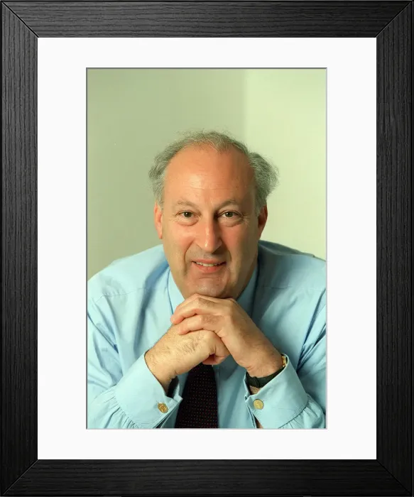 Framed Print : Sir Victor Blank, Chairman of the Board, Trinity Mirror plc July 1998 Framed Print : Sir Victor Blank, Chairman of the Board, Trinity Mirror plc July 1998