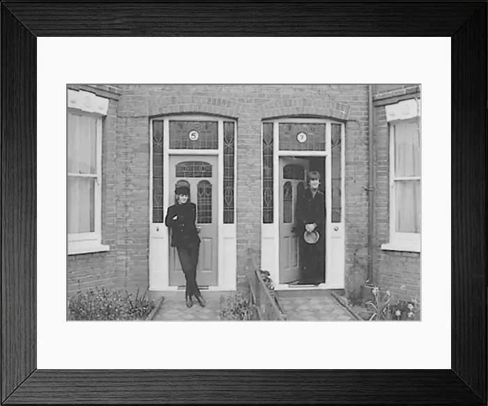 Framed Print : John Lennon & Ringo Starr outside their fictional address in Ailsa Avenue, Twickenham Framed Print : John Lennon & Ringo Starr outside their fictional address in Ailsa Avenue, Twickenham