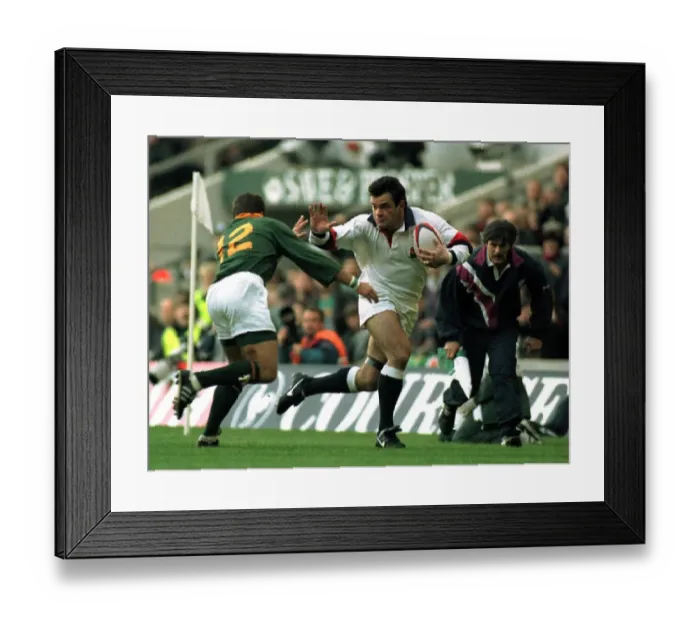 Framed Print : Will Carling runs at Hennie le Roux at the International match at Twickenham Framed Print : Will Carling runs at Hennie le Roux at the International match at Twickenham