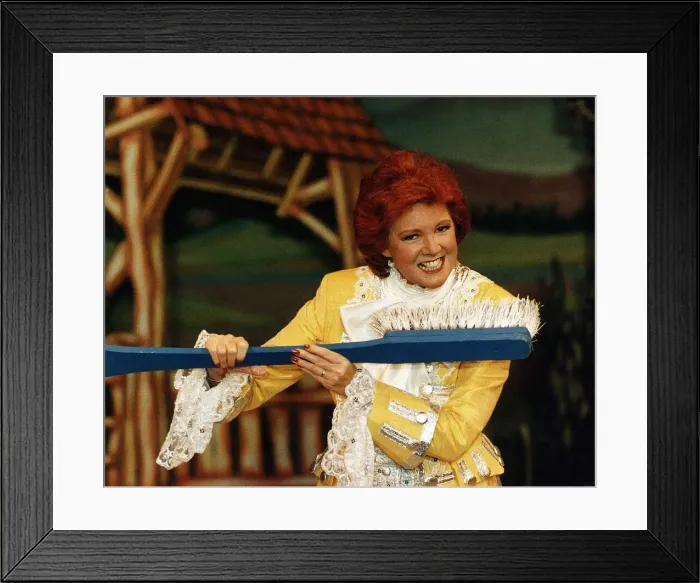 Framed Print : Cilla Black TV Personality performing in Pantomime Framed Print : Cilla Black TV Personality performing in Pantomime