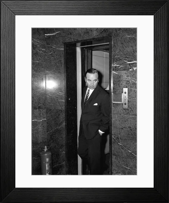 Framed Print : Rupert Murdoch comes out of the directors lift at the headquarters of Mirror Group Framed Print : Rupert Murdoch comes out of the directors lift at the headquarters of Mirror Group