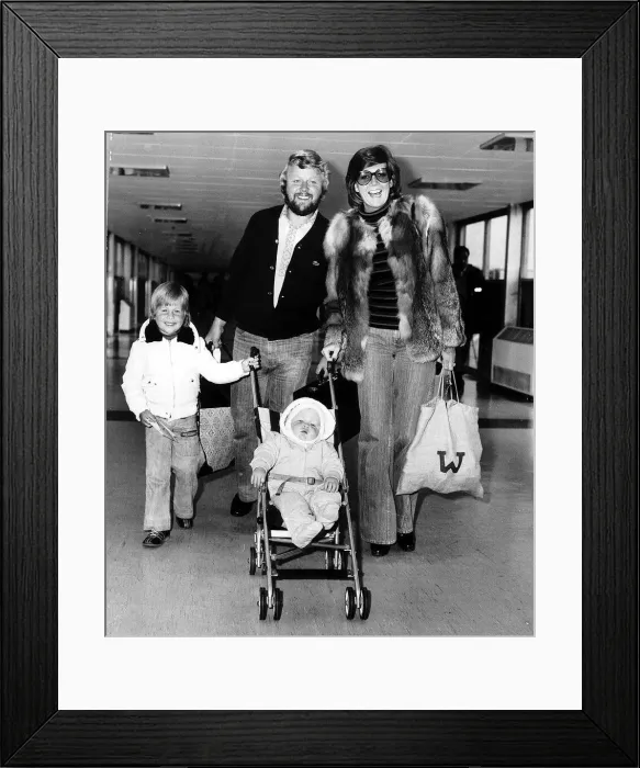 Framed Print : Bobby Willis husband of singer Cilla Black with their children at London airport Framed Print : Bobby Willis husband of singer Cilla Black with their children at London airport