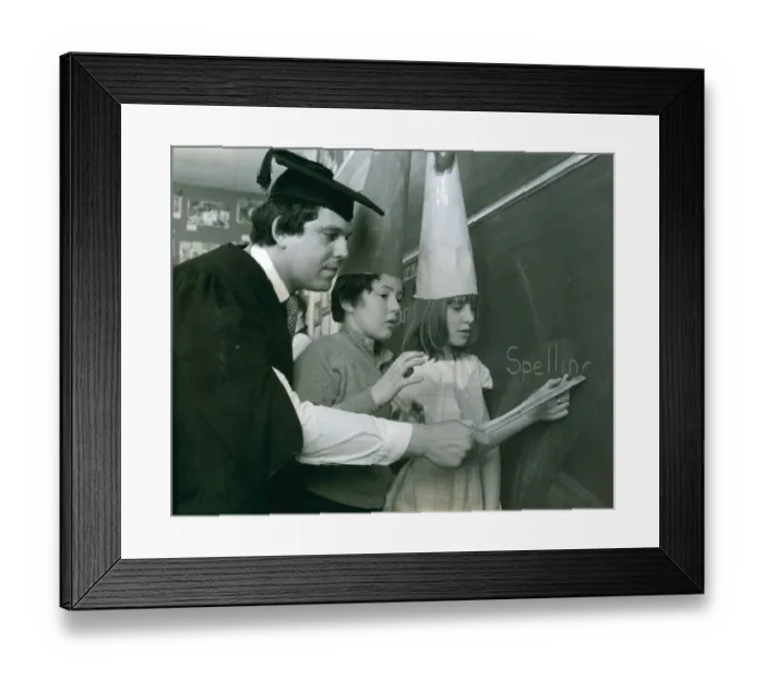 Framed Print : Children dress up in 1920s childrens Clothing at Canning Street Primary School in