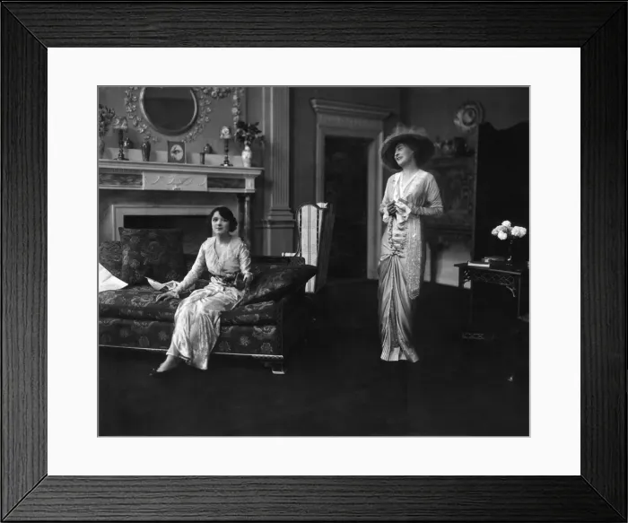 Framed Print : Scene from Within The Law at Haymarket Theatre 24 / 05 / 1913 Edyth Goodall Framed Print : Scene from Within The Law at Haymarket Theatre 24 / 05 / 1913 Edyth Goodall