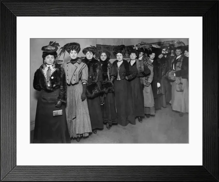 Framed Print : 1908 Fashion Show Londons at Earls Court. Models waiting to parade the latest Framed Print : 1908 Fashion Show Londons at Earls Court. Models waiting to parade the latest