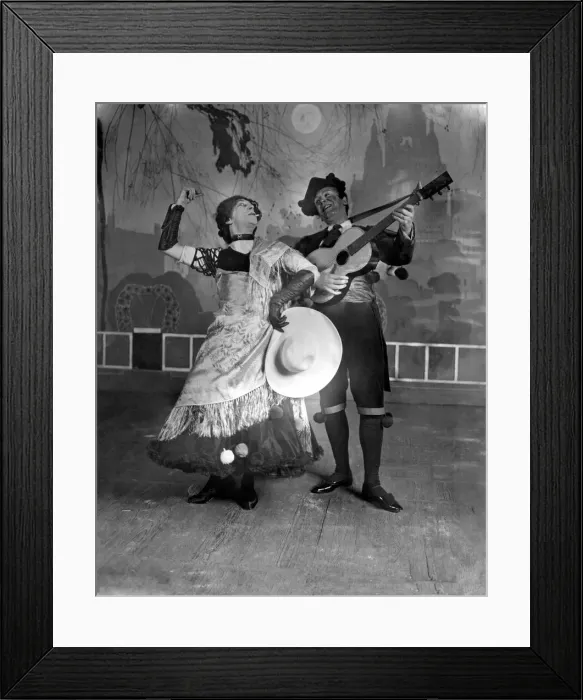 Framed Print : A scene from the play Pick-a-Dilly'Pavilion. April 1916 P000318 Framed Print : A scene from the play Pick-a-Dilly'Pavilion. April 1916 P000318