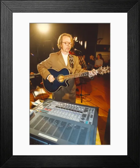 Framed Print : Eurythmics star Dave Stewart holding his musical master class at Sunderland University Framed Print : Eurythmics star Dave Stewart holding his musical master class at Sunderland University