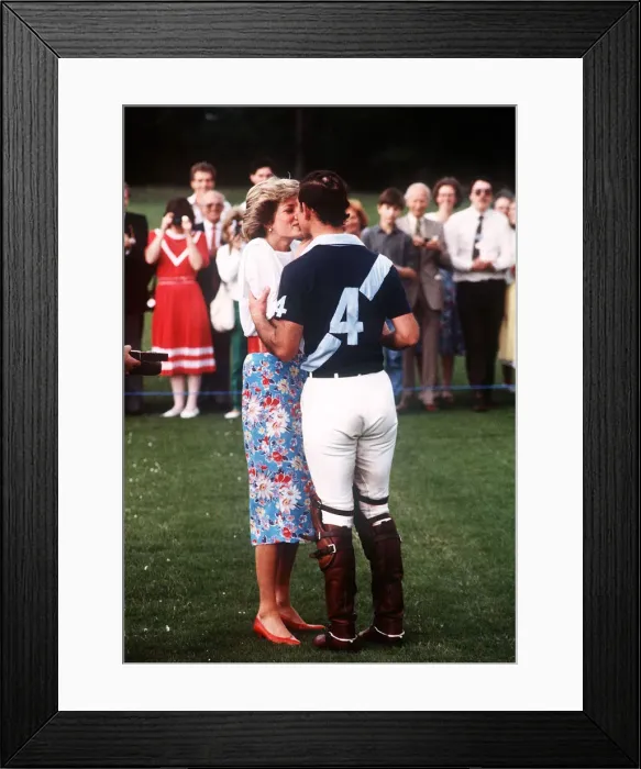 Framed Print : Prince Charles, Prince of Wales and Princess Diana, Princess of Wales kiss as they attend Framed Print : Prince Charles, Prince of Wales and Princess Diana, Princess of Wales kiss as they attend