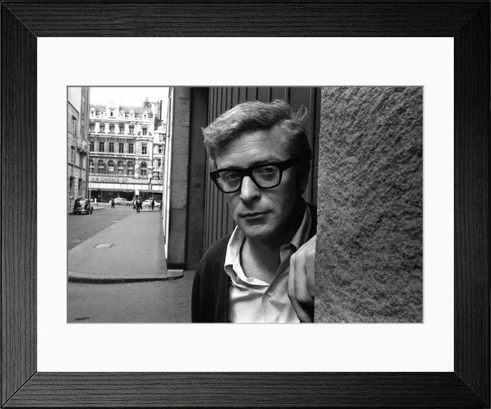 Framed Print : Actor Michael Caine by Alisdair Macdonald in London, 02 / 07 / 1964 Framed Print : Actor Michael Caine by Alisdair Macdonald in London, 02 / 07 / 1964
