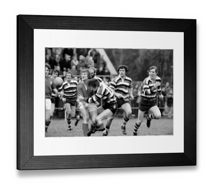 Framed Print : Rugby: London Welsh vs. Bath. January 1977 77-00102-012 Framed Print : Rugby: London Welsh vs. Bath. January 1977 77-00102-012