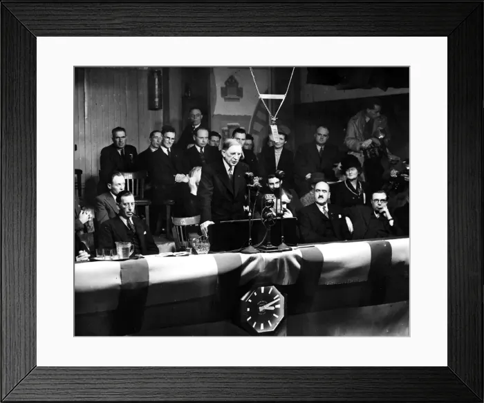 Framed Print : Leader of the Irish Fianna Fail Eamon De Valera addressing a demonstration on Framed Print : Leader of the Irish Fianna Fail Eamon De Valera addressing a demonstration on