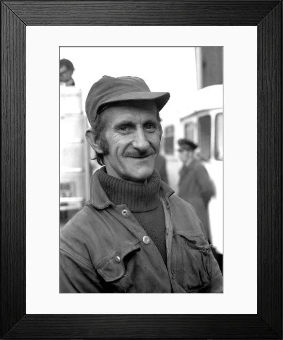 Framed Print : The scene at a demolition site on Friar Steet, near Newgate Street