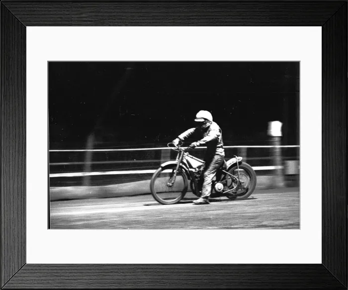 Framed Print : Speedway Action from Brough Park, Newcastle 27 October 1986 Framed Print : Speedway Action from Brough Park, Newcastle 27 October 1986
