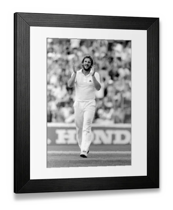 Framed Print : Cricket The Ashes England v Australia 6th Test at The Oval August 1981 ian Botham Framed Print : Cricket The Ashes England v Australia 6th Test at The Oval August 1981 ian Botham