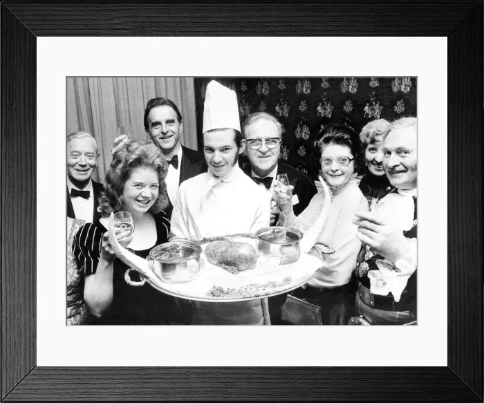 Framed Print : Members of the Northumberland and Durham Caledonian Society toast the haggis at the Burns