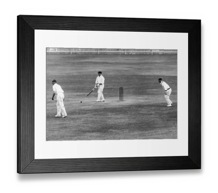 Framed Print : The Ashes 1932 - 1st Test at Sydney. Australia v England (The Bodyline Series Framed Print : The Ashes 1932 - 1st Test at Sydney. Australia v England (The Bodyline Series