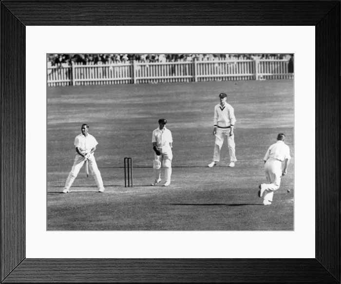 Framed Print : The Ashes 1932 - 1st Test at Sydney. Australia v England (The Bodyline Series Framed Print : The Ashes 1932 - 1st Test at Sydney. Australia v England (The Bodyline Series