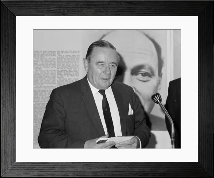 Framed Print : Sunday times writer and former golfing correspondant for the Daily Herald Henry Longhurst Framed Print : Sunday times writer and former golfing correspondant for the Daily Herald Henry Longhurst