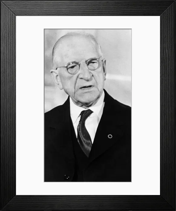 Framed Print : President of the Republic of Ireland Eamon De Valera 1st October 1970 Framed Print : President of the Republic of Ireland Eamon De Valera 1st October 1970